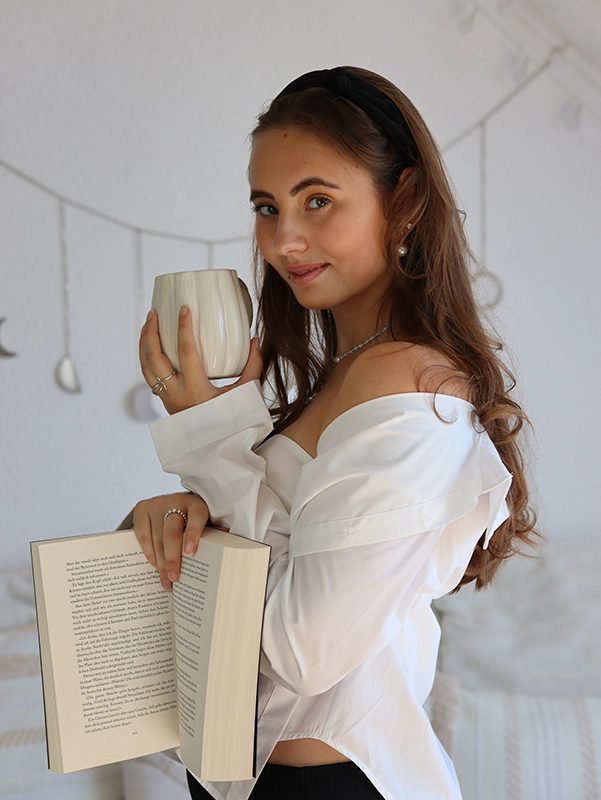 Julia Holz